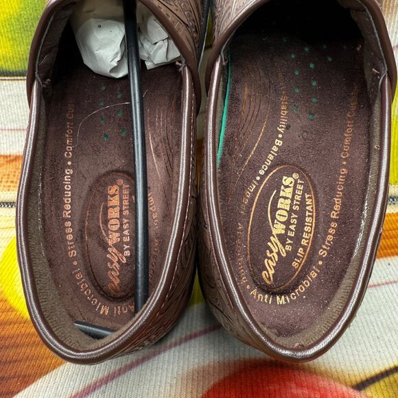 Brown Embossed Slip-On Shoes By Easy Works 9M Stress Reducing & Slip Resistant - Picture 3 of 7